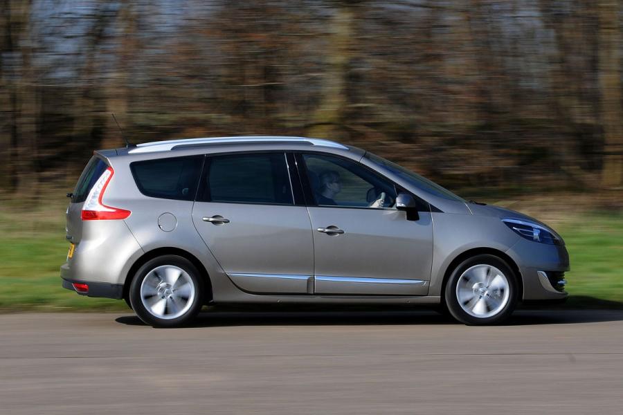  Renault Grand Scenic 2012 года  (UK) (фото 8 из 17)